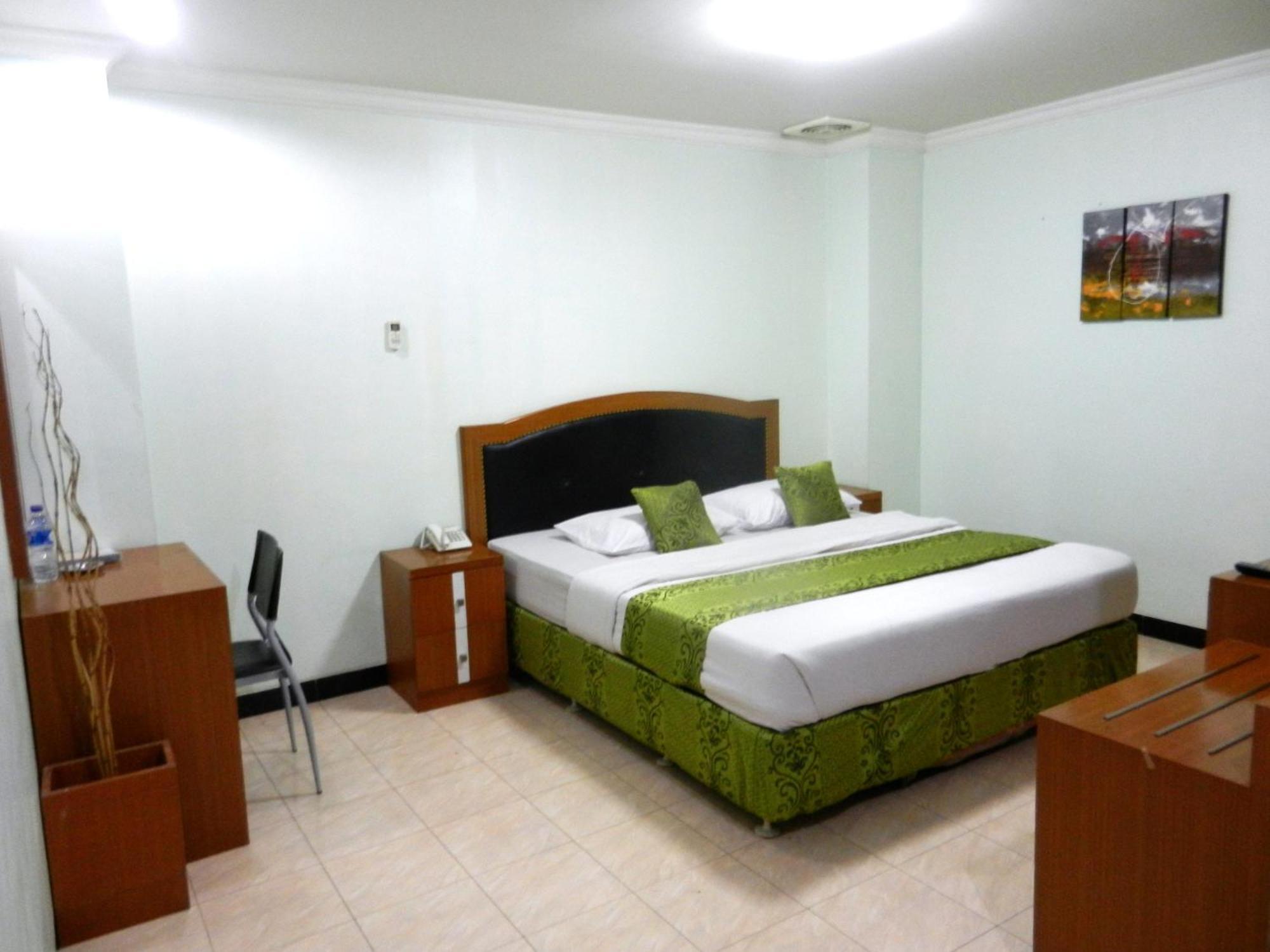 Karsa Utama Hotel Giacarta Camera foto
