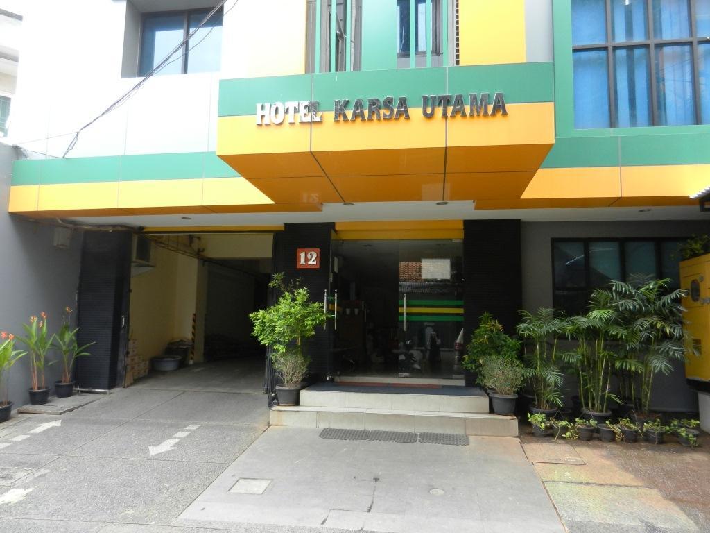 Karsa Utama Hotel Giacarta Esterno foto